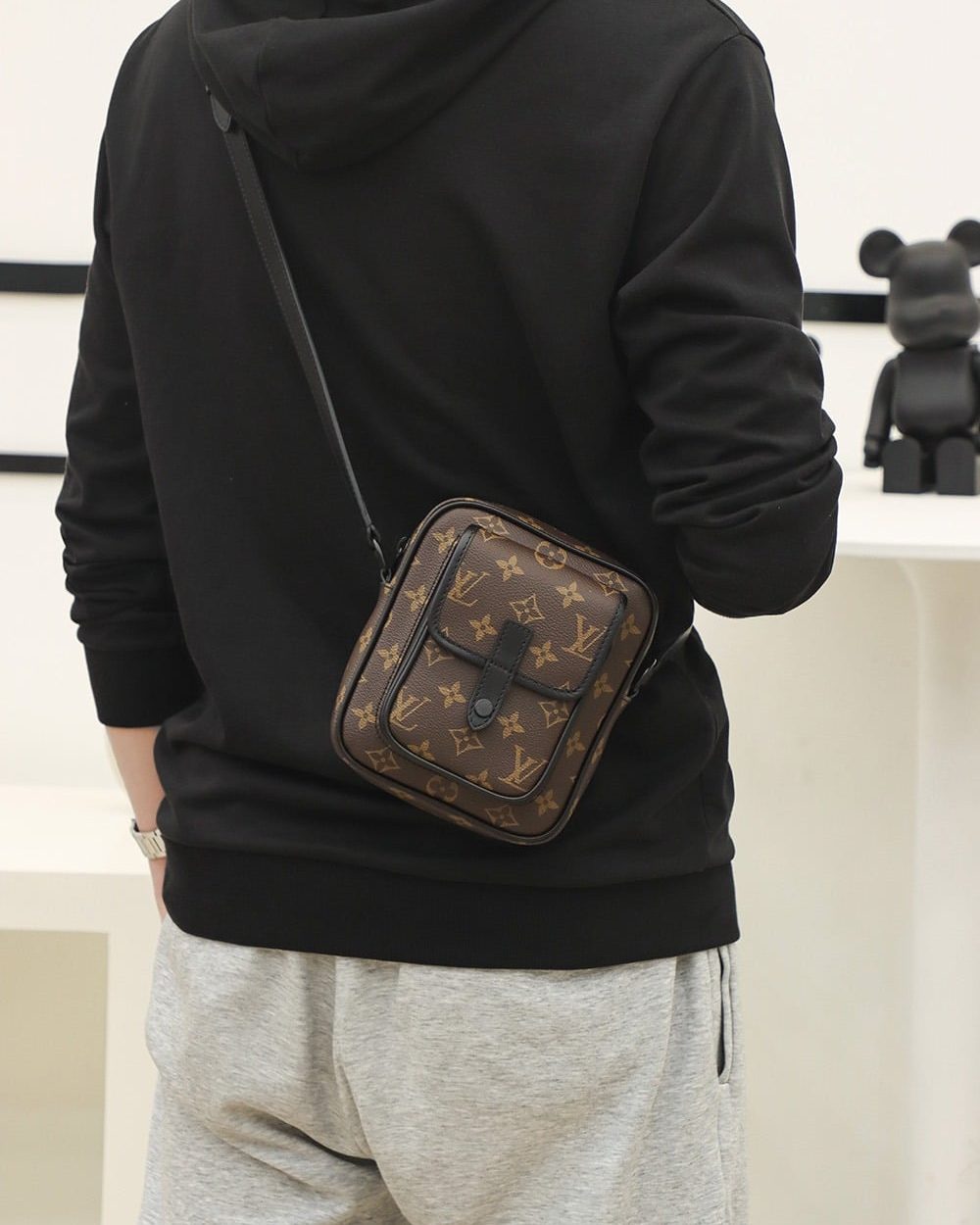 LC711 – Louis Vuitton ??????????? M69404 Top Quality