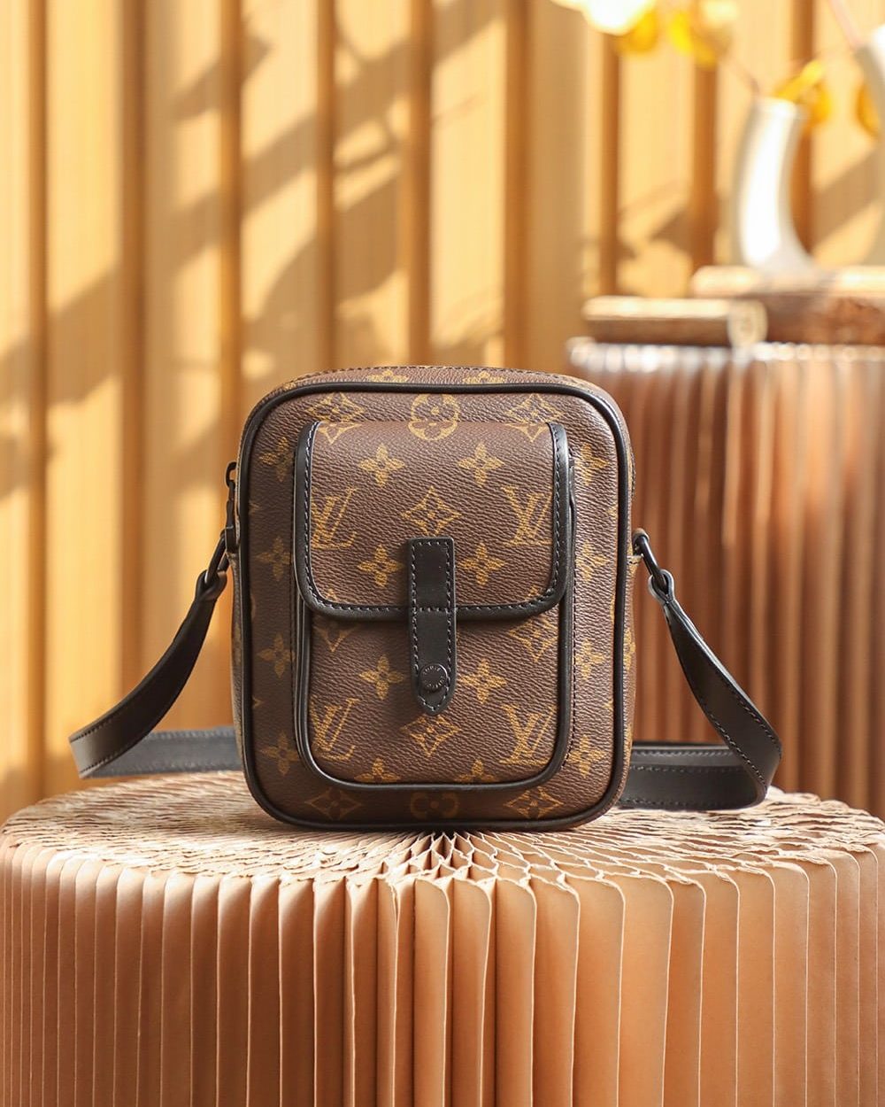 LC711 – Louis Vuitton ??????????? M69404 Top Quality