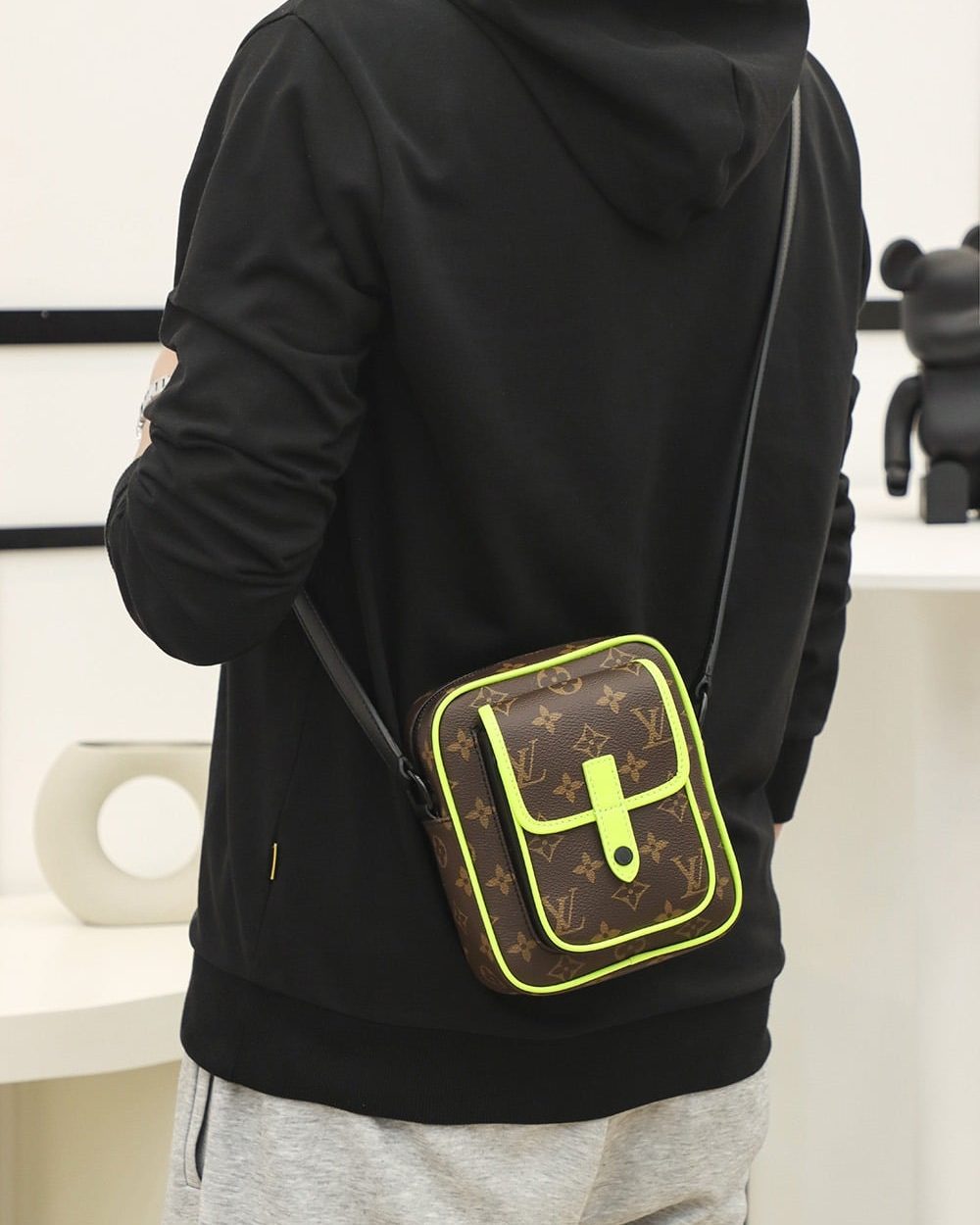 LC712 – Louis Vuitton ??????????? M69404 Top Quality