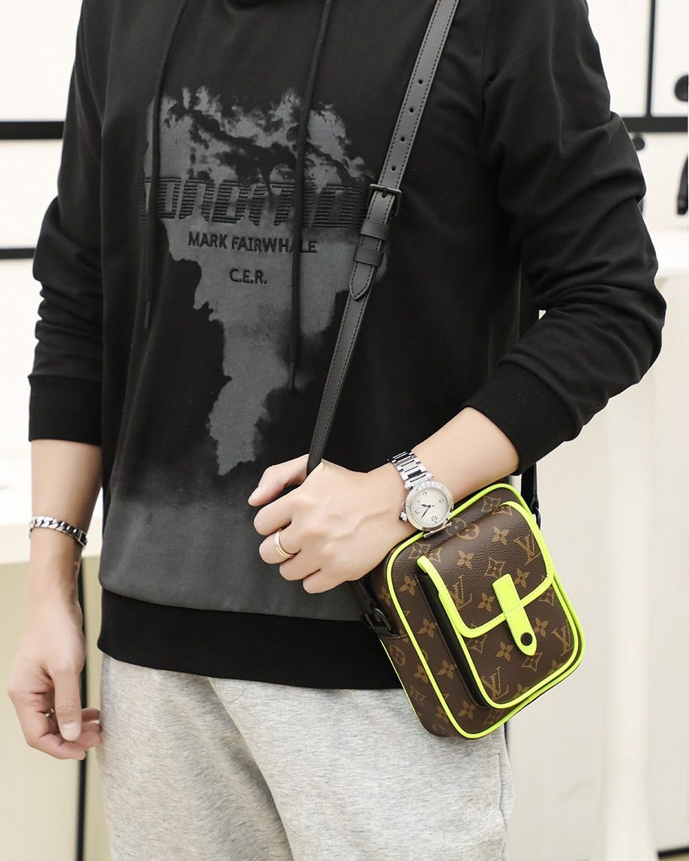 LC712 – Louis Vuitton ??????????? M69404 Top Quality