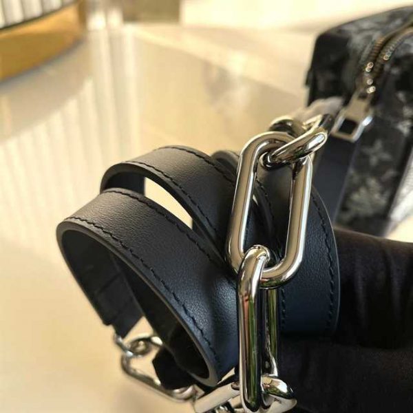 LC79 - Louis Vuitton Women’s Fashion Bag - Image 8