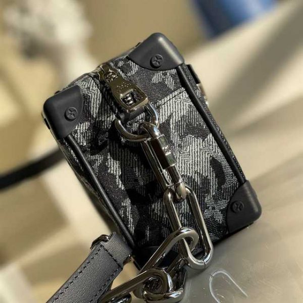 LC79 - Louis Vuitton Women’s Fashion Bag - Image 7