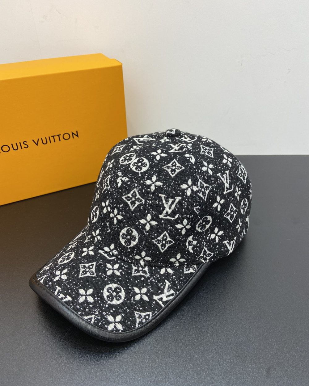 Louis Vuitton Be My Cap Black LV Cap