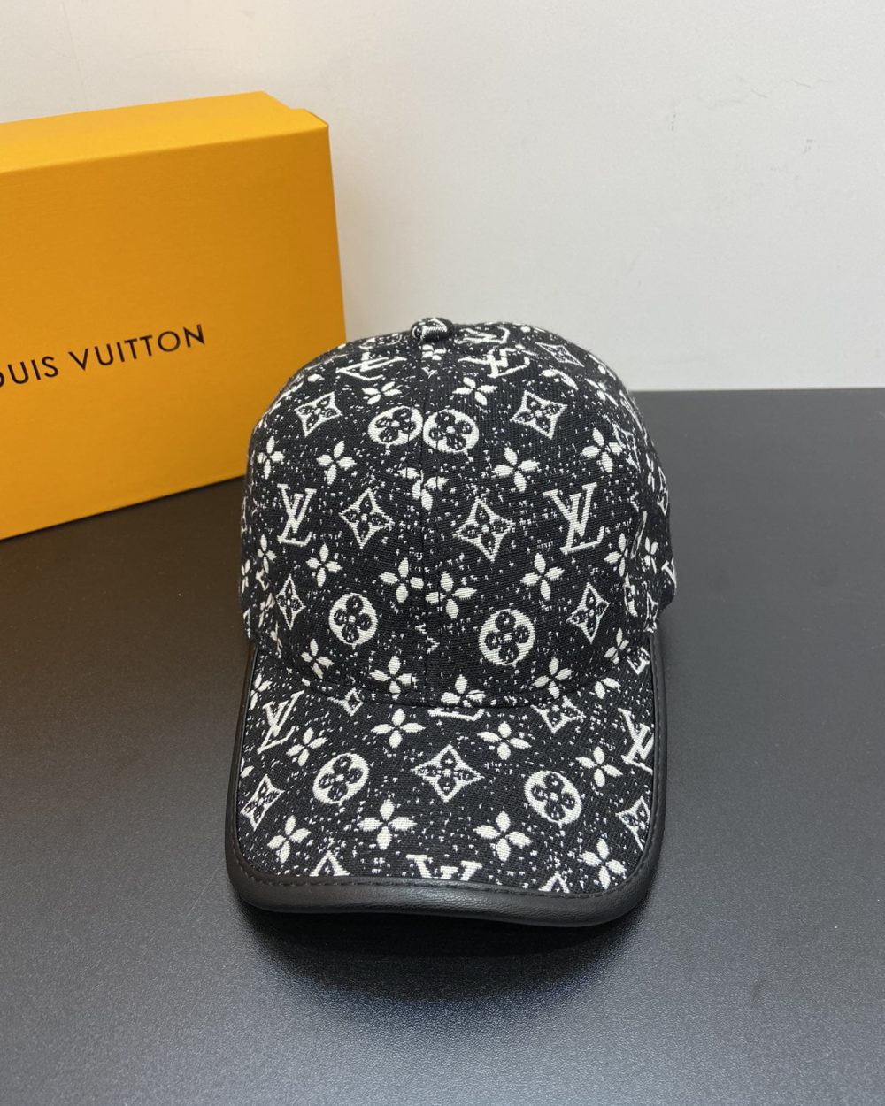 Louis Vuitton Be My Cap Black LV Cap
