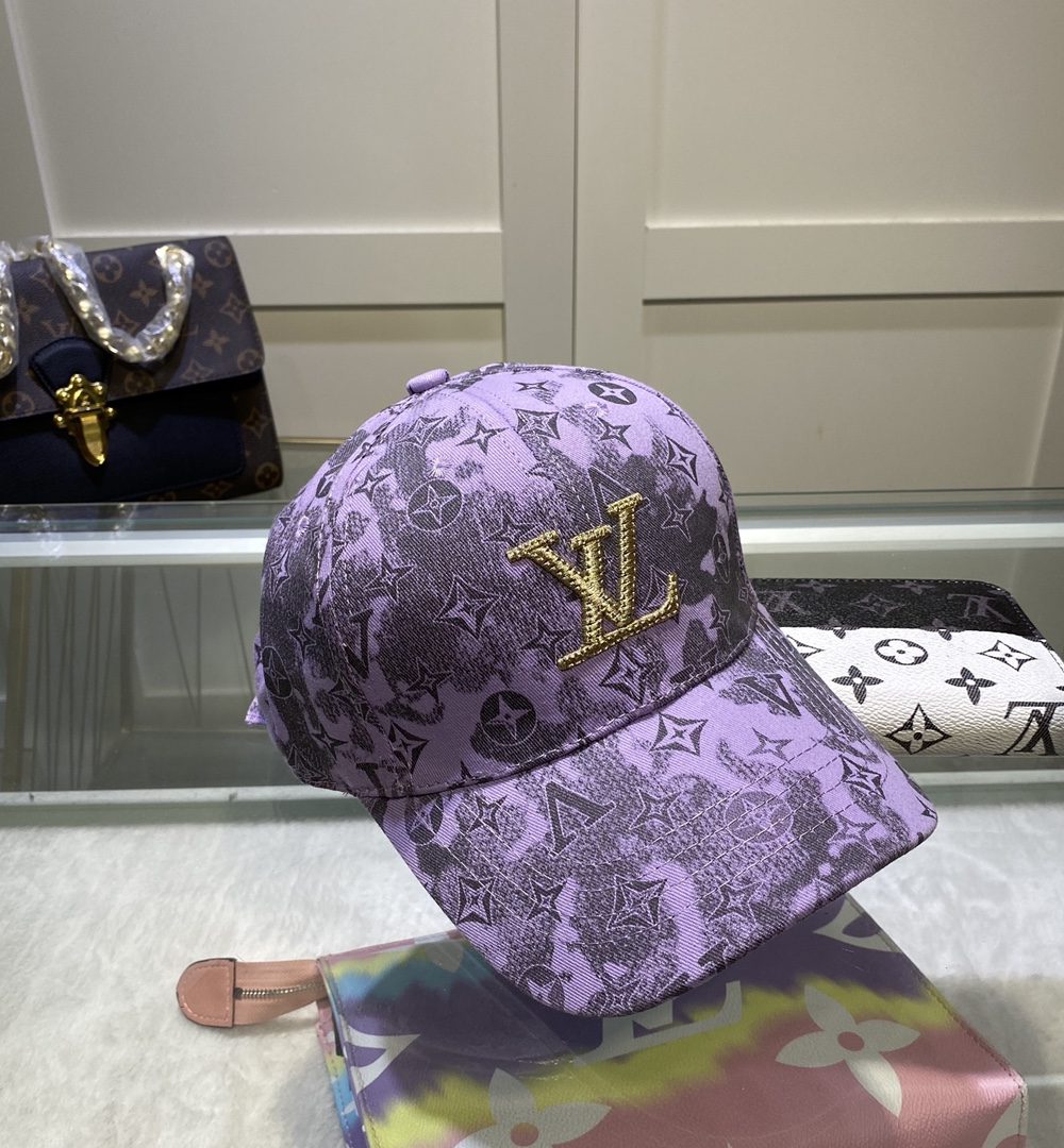 Louis Vuitton Be My Cap In Purple