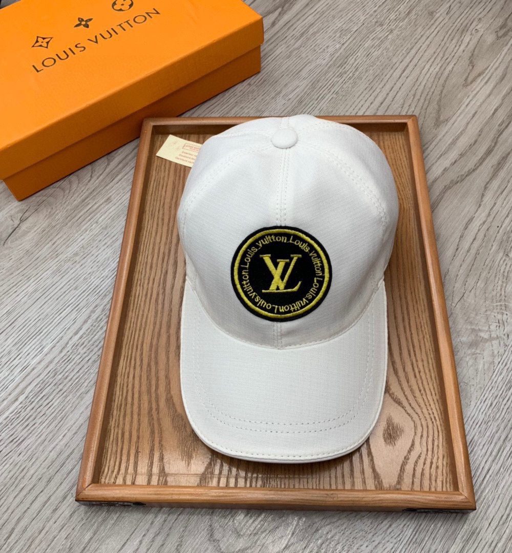 Louis Vuitton Be My Cap In White