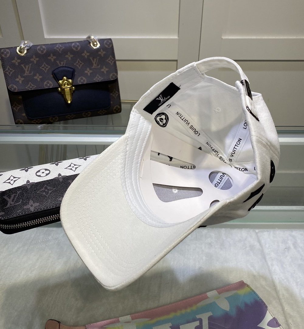 Louis Vuitton Be My Cap In White