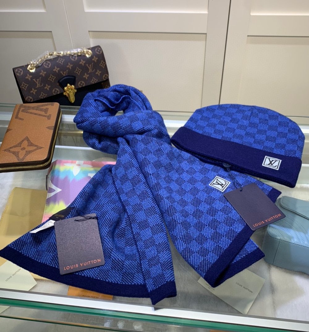 Louis Vuitton Beanie & Scarf Set In Blue 