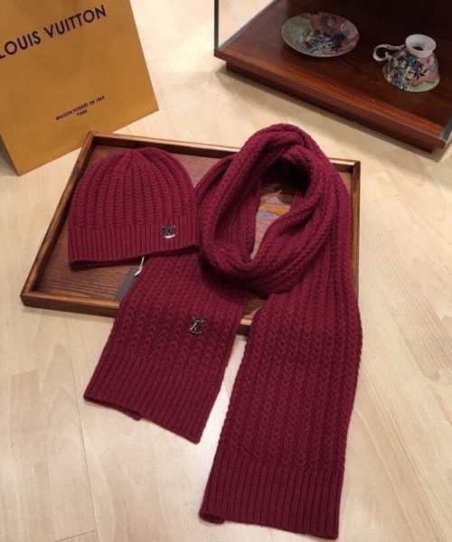 Louis Vuitton Beanie & Scarf Set In Red 