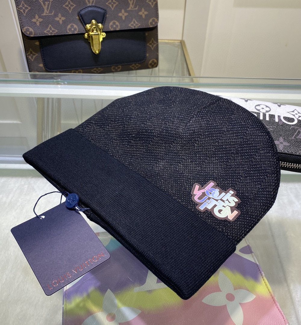 Louis Vuitton Beanie In Black LV Headwear