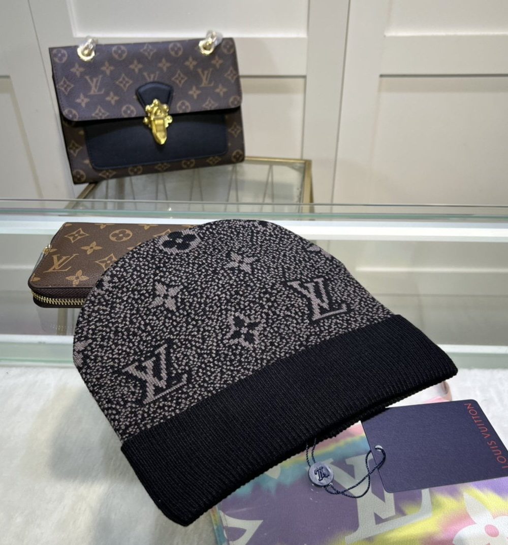 Louis Vuitton Beanie In Black LV Headwear