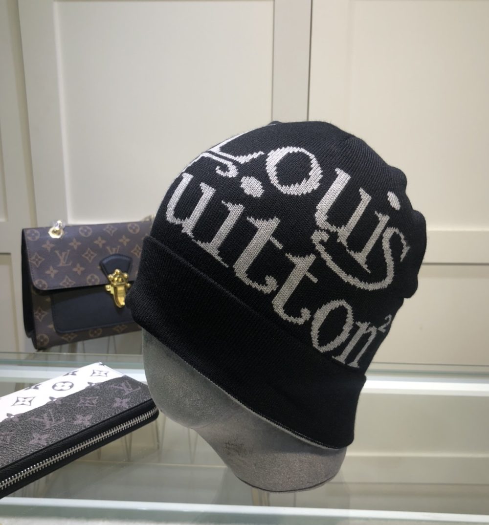 Louis Vuitton Beanie In Black LV Headwear