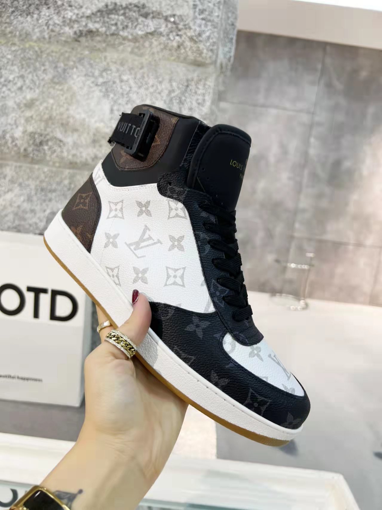 Louis Vuitton Boombox Sneaker Boot Patent Monogram Material Black/White For Women LV - Image 5