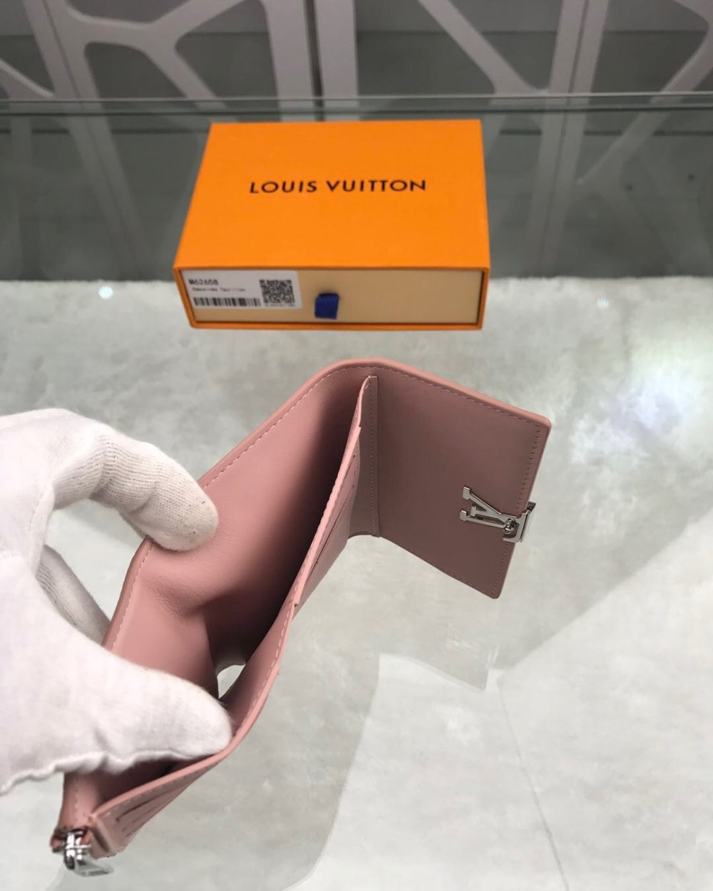 1:1 Replica Louis Vuitton Capucines Sweet Brogues Taurillon Pink For Women, Women's Wallets 5.3in/13.5cm LV 