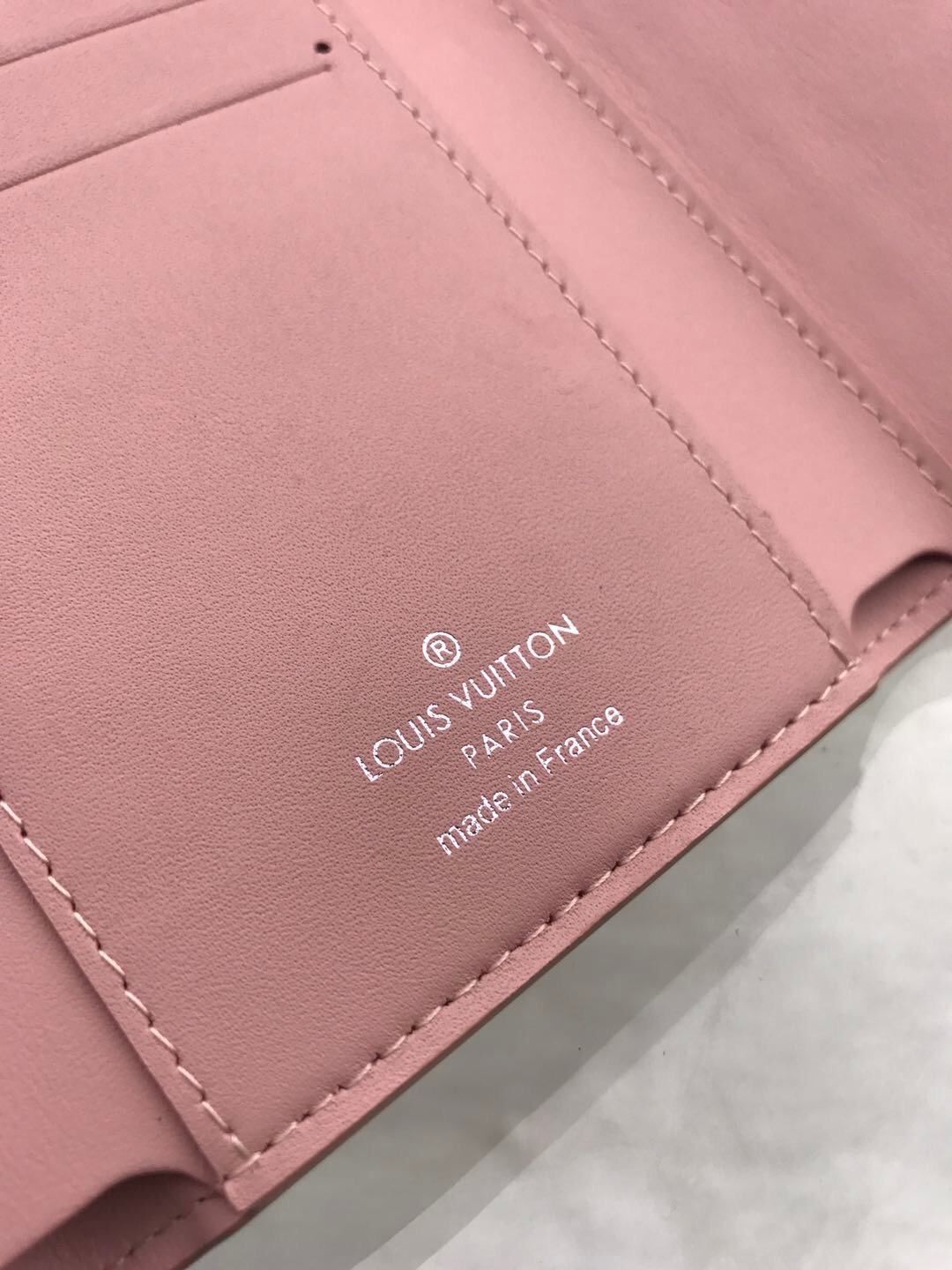 1:1 Replica Louis Vuitton Capucines Sweet Brogues Taurillon Pink For Women, Women's Wallets 5.3in/13.5cm LV - Image 8