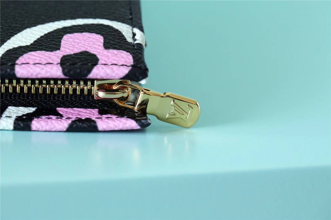 1:1 Replica Louis Vuitton Cosmetic Toiletry Pouch 26 Waxed Monogram Canvas Black For Women, Women's Wallets 9.8in/25cm LV M80751 - Image 3