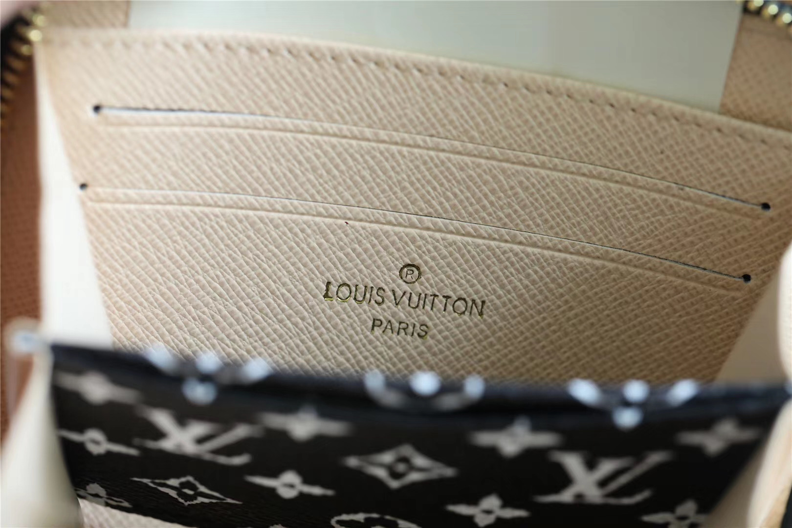 1:1 Replica Louis Vuitton Crafty Zippy Coin Purse Monogram Canvas For Women, Women's Wallets 4.3in/11cm LV M69496 - Image 7