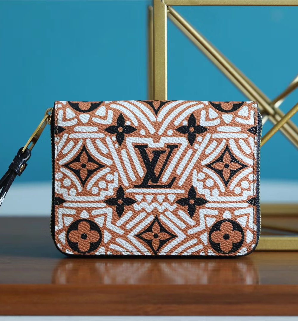 1:1 Replica Louis Vuitton Crafty Zippy Coin Purse Monogram Canvas For Women, Women's Wallets 4.3in/11cm LV M69496