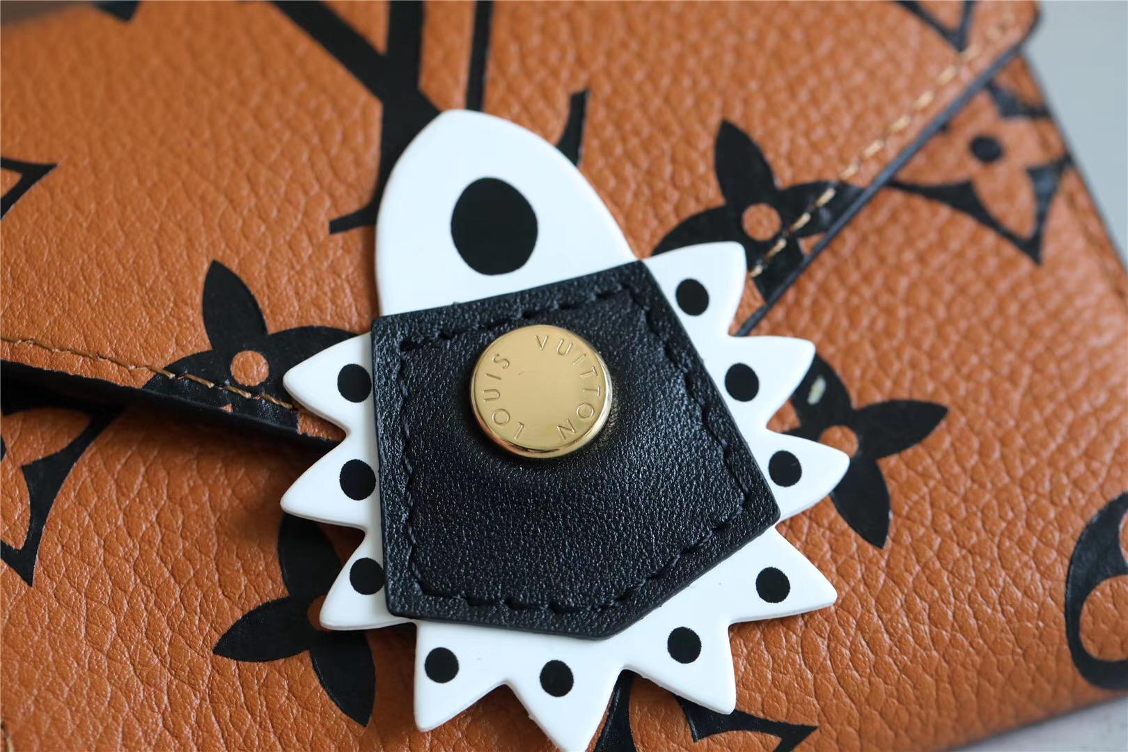 1:1 Replica Louis Vuitton Crafty Zoe Wallet Monogram Empreinte Caramel For Women, Women's Wallets 9.5in/24cm LV - Image 6