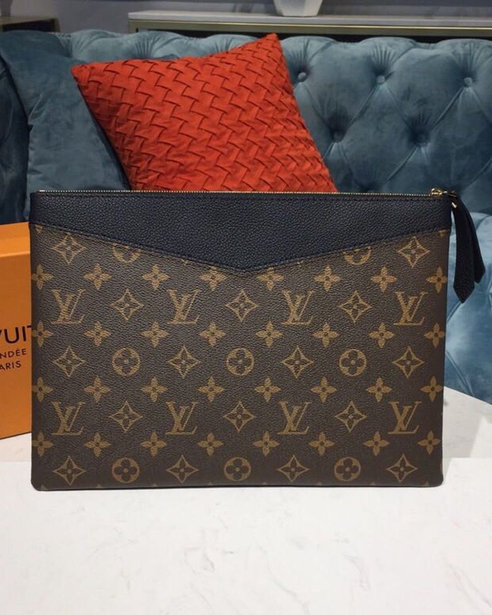 1:1 Replica Louis Vuitton Daily Pouch Monogram Canvas For Women, Women's Wallet 11.6in/29.5cm LV M62048