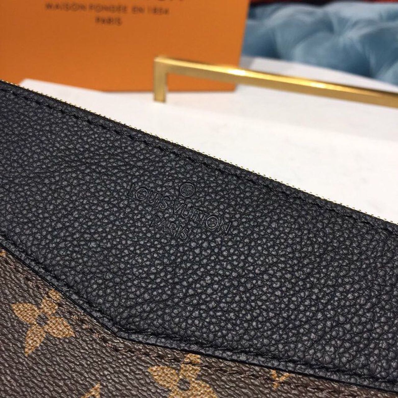 1:1 Replica Louis Vuitton Daily Pouch Monogram Canvas For Women, Women's Wallet 11.6in/29.5cm LV M62048 - Image 4