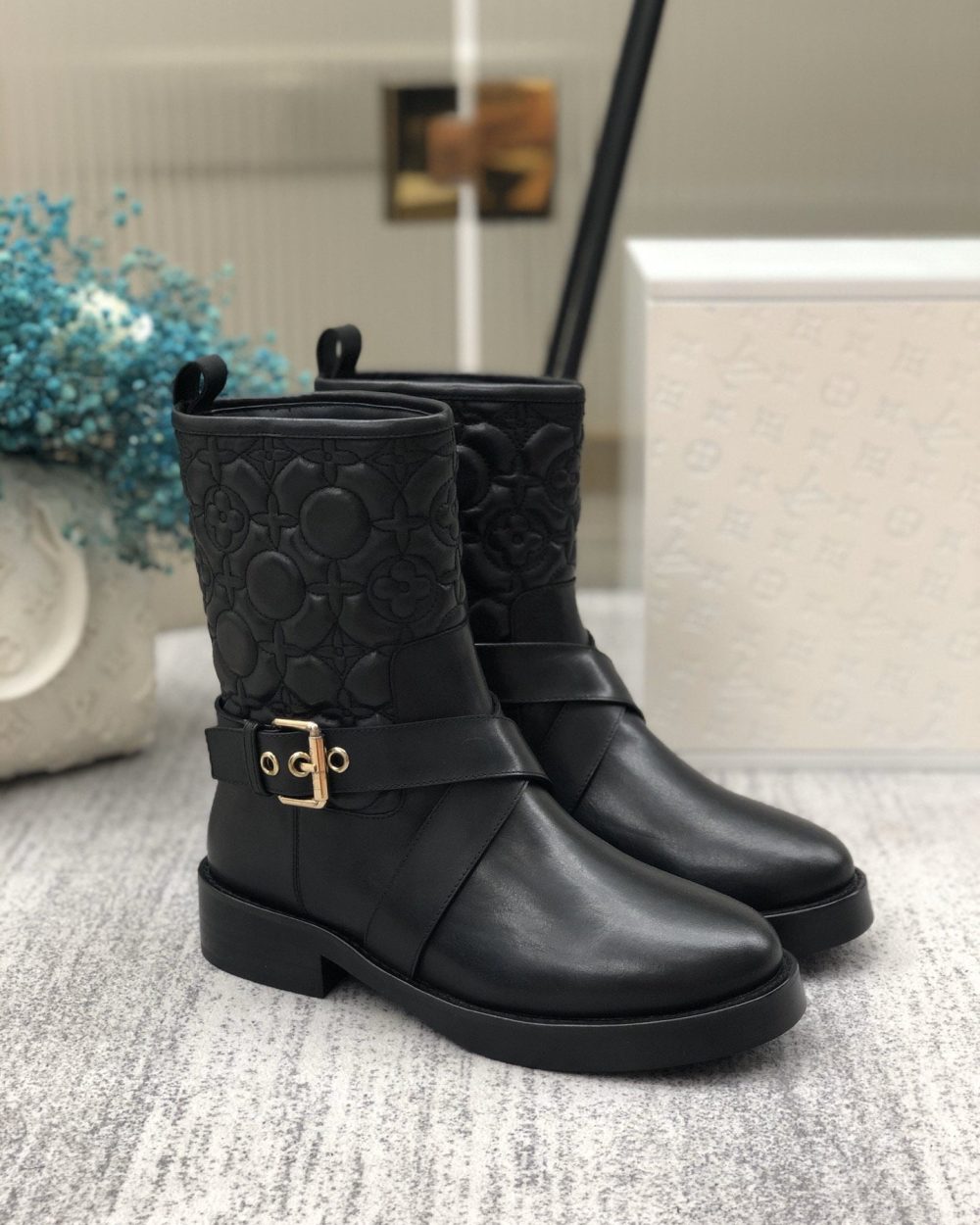 Louis Vuitton Discovery Flat Ankle Boot Black For Women LV