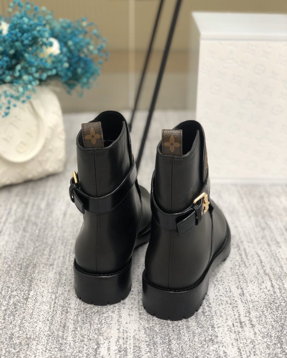 Louis Vuitton Discovery Flat Ankle Boot Black For Women LV