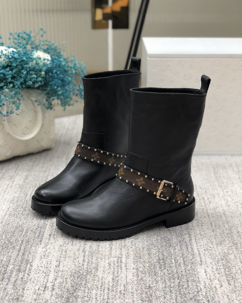 Louis Vuitton Discovery Flat Ankle Boot Black For Women LV