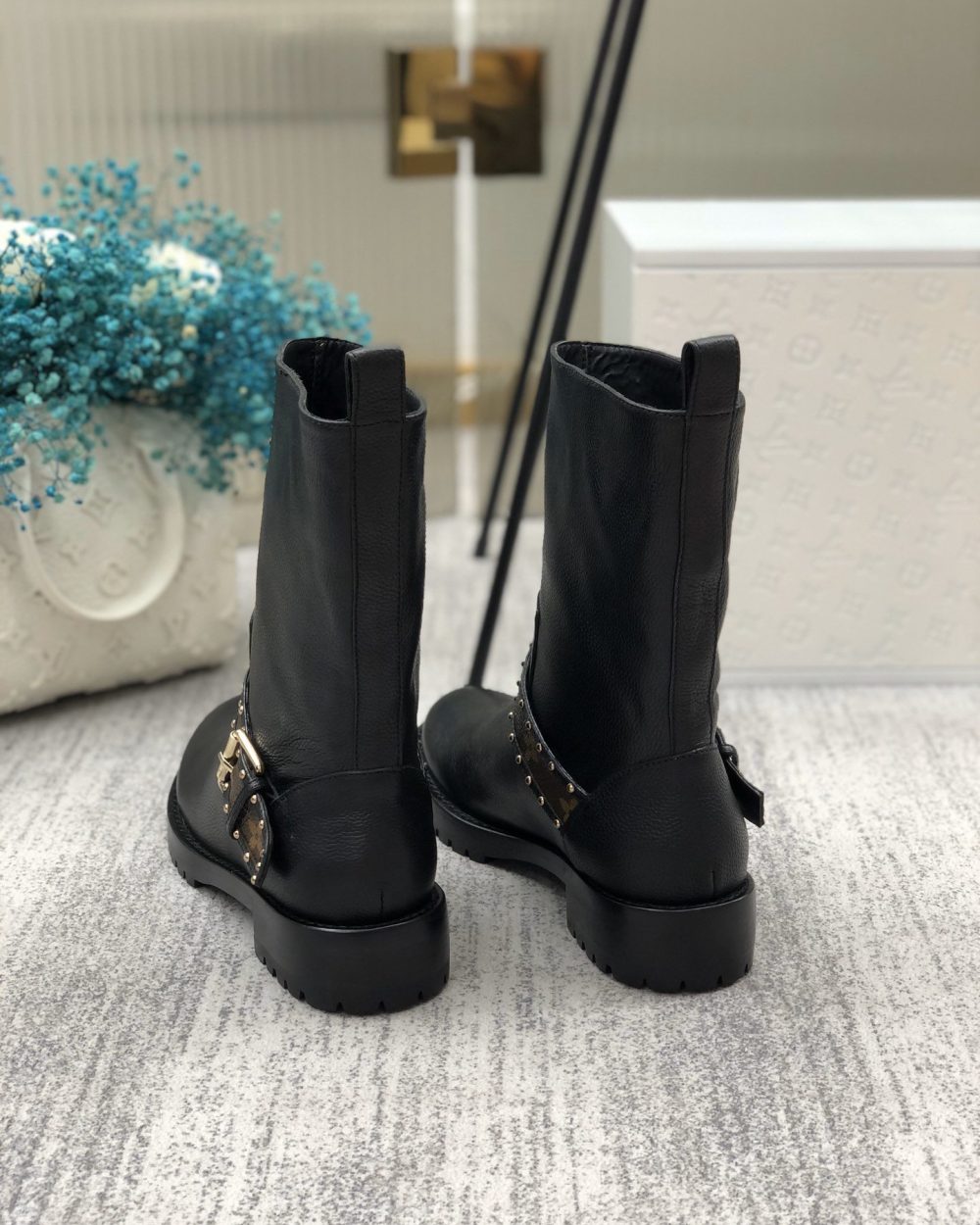 Louis Vuitton Discovery Flat Ankle Boot Black For Women LV