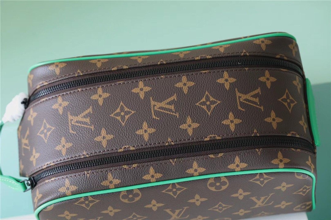 1:1 Replica Louis Vuitton Dopp Kit Poche Toilette Monogram Canvas By Virgil Abloh's Minty /Green For Women, Women's Wallets 11in/28cm LV M46253 - Image 4