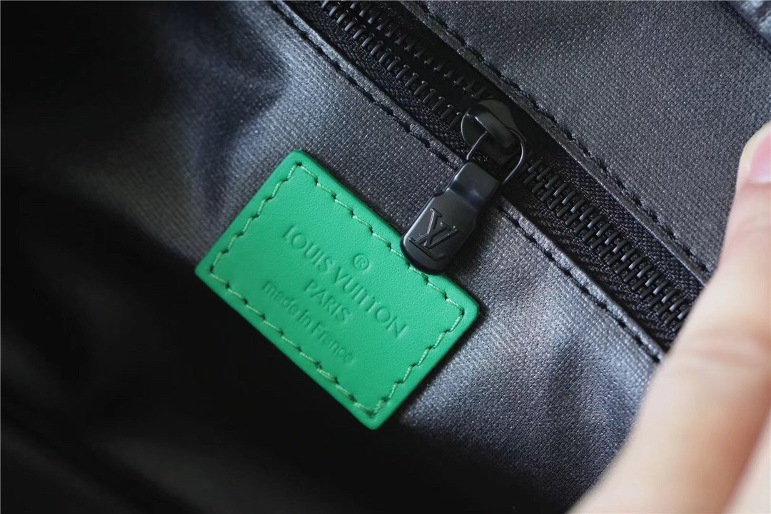 1:1 Replica Louis Vuitton Dopp Kit Poche Toilette Monogram Canvas By Virgil Abloh's Minty /Green For Women, Women's Wallets 11in/28cm LV M46253 - Image 3