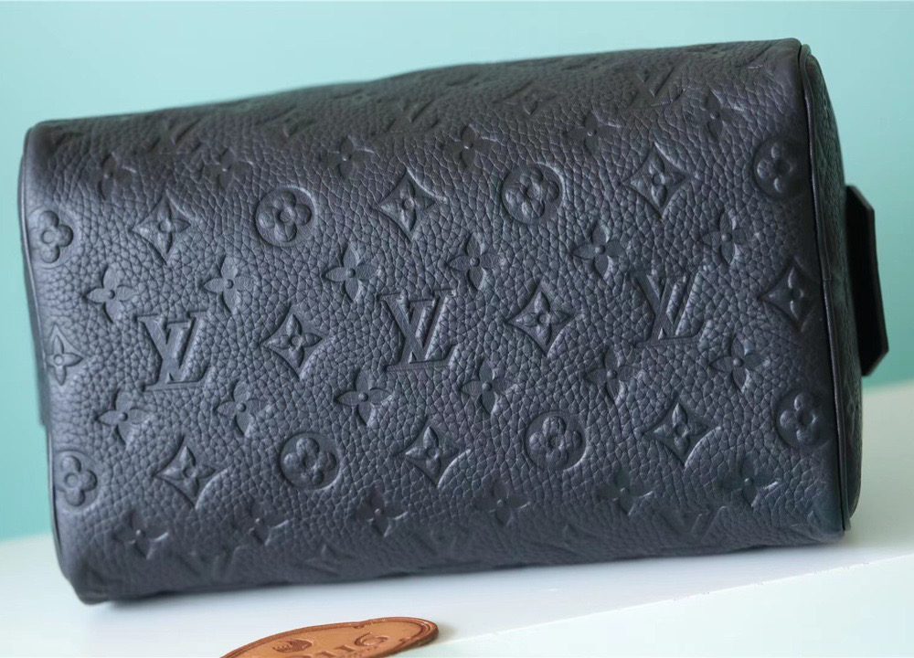 1:1 Replica Louis Vuitton Dopp Kit Toilet Pouch Monogram Empreinte Black For Women, Women's Wallets 11in/28cm LV