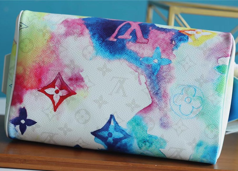 1:1 Replica Louis Vuitton Dopp Kit Toilet Pouch Monogram Empreinte Multiple Color For Women, Women's Wallets 11in/28cm LV