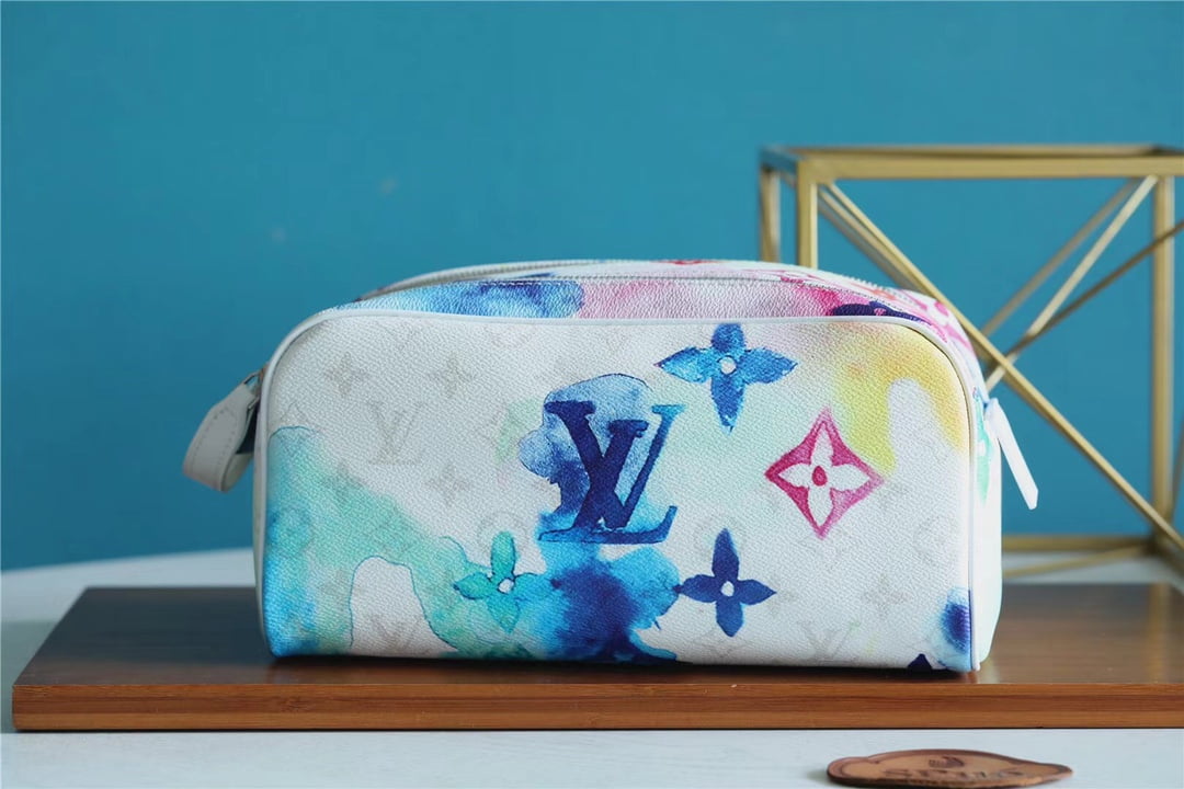 1:1 Replica Louis Vuitton Dopp Kit Toilet Pouch Monogram Empreinte Multiple Color For Women, Women's Wallets 11in/28cm LV