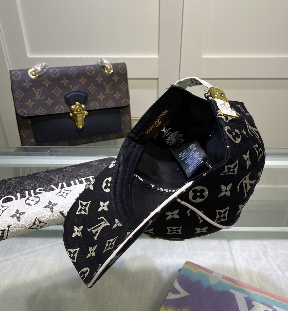 Louis Vuitton Embroidered Logo Baseball Cap Black LV Cap