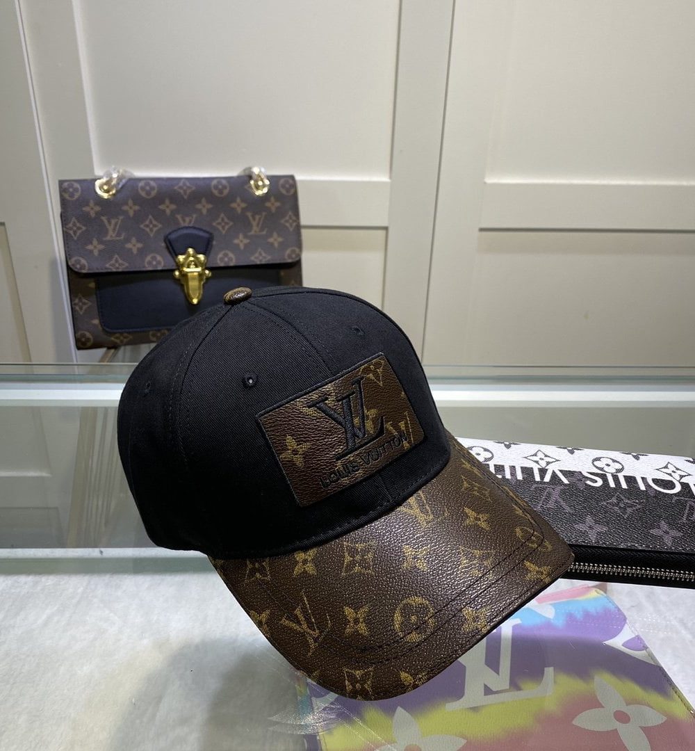 Louis Vuitton Embroidered Logo Baseball Cap Black LV Cap