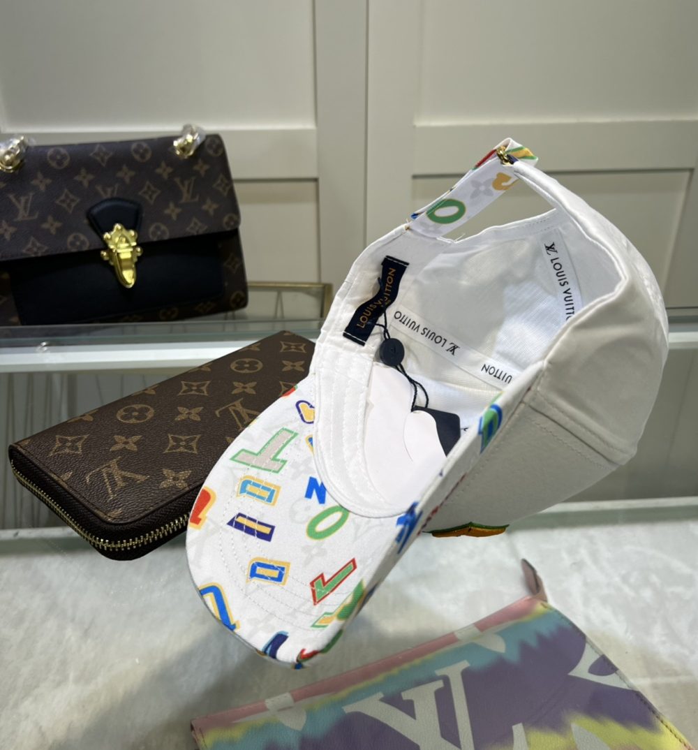 Louis Vuitton Embroidered Logo Baseball Cap White LV Cap
