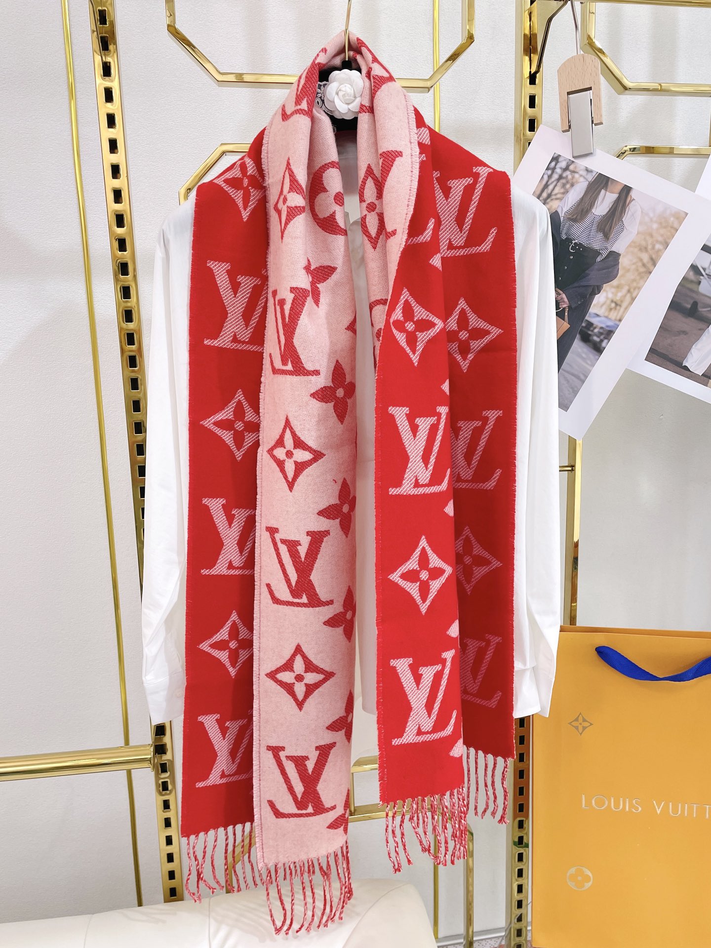 Louis Vuitton Essential Monogram Red/Rose Scarf 180cm/71in - Image 6