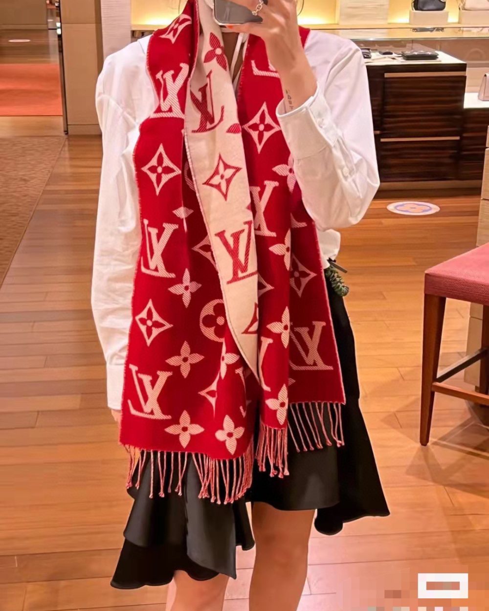 Louis Vuitton Essential Monogram Red/Rose Scarf 180cm/71in