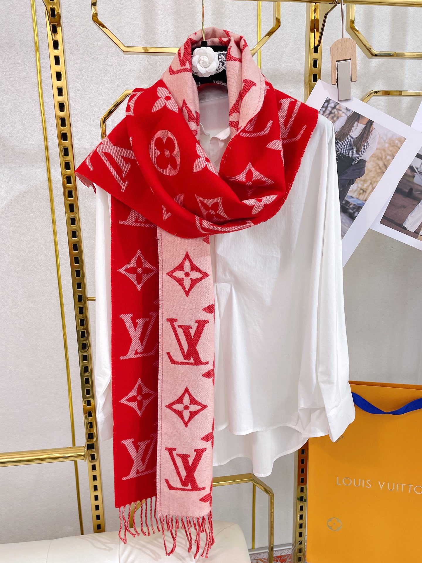 Louis Vuitton Essential Monogram Red/Rose Scarf 180cm/71in - Image 7