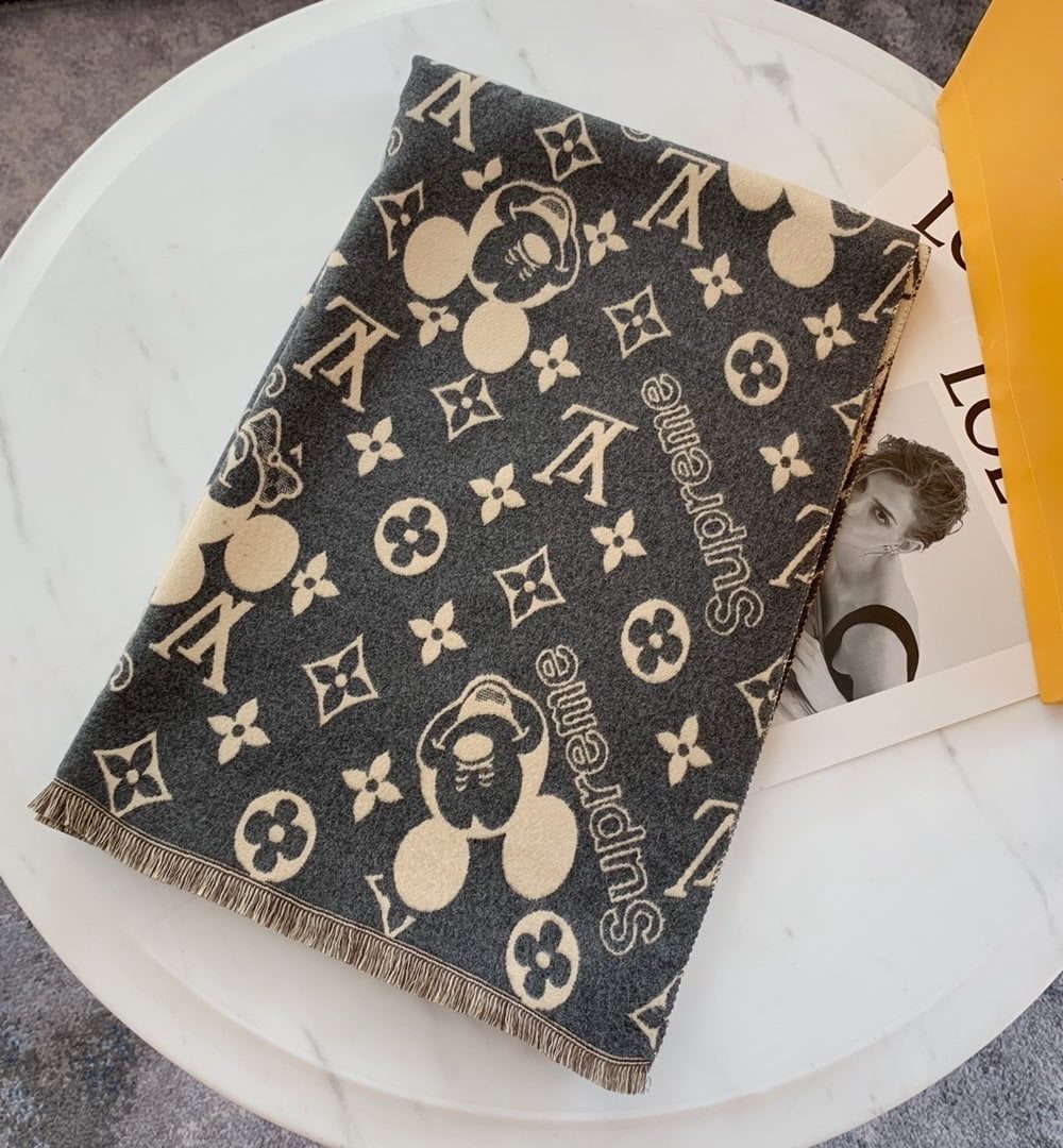 Louis Vuitton Game On Scarf Grey 71in/180cm
