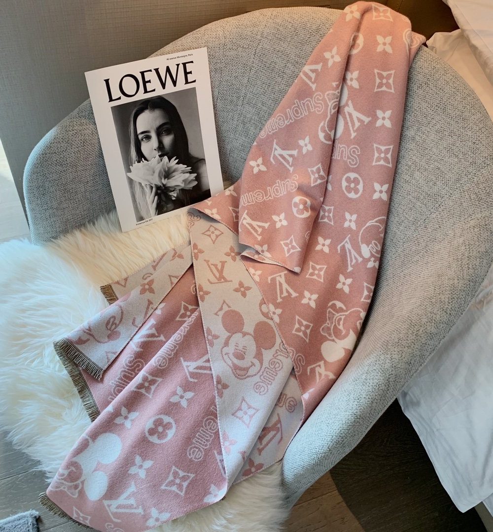 Louis Vuitton Game On Scarf Pink 71in/180cm