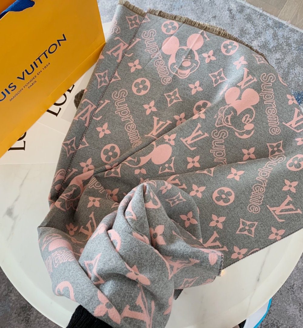 Louis Vuitton Game On Scarf Pink 71in/180cm