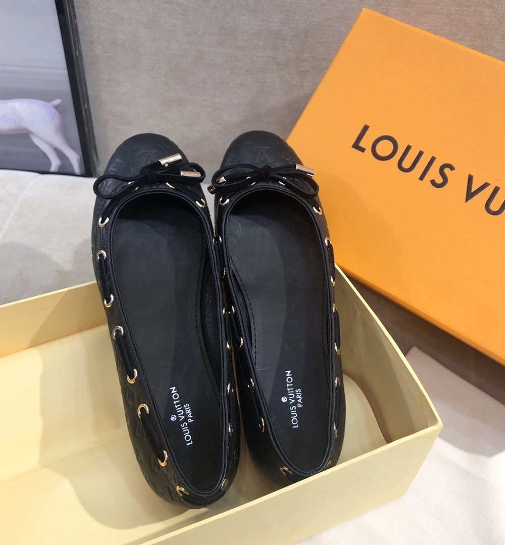 Louis Vuitton Gloria Flat Loafer Black For Women LV