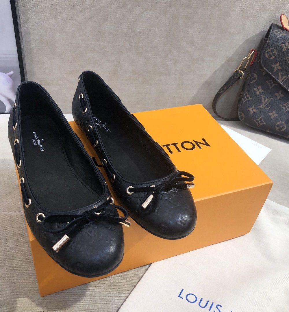 Louis Vuitton Gloria Flat Loafer Black For Women LV