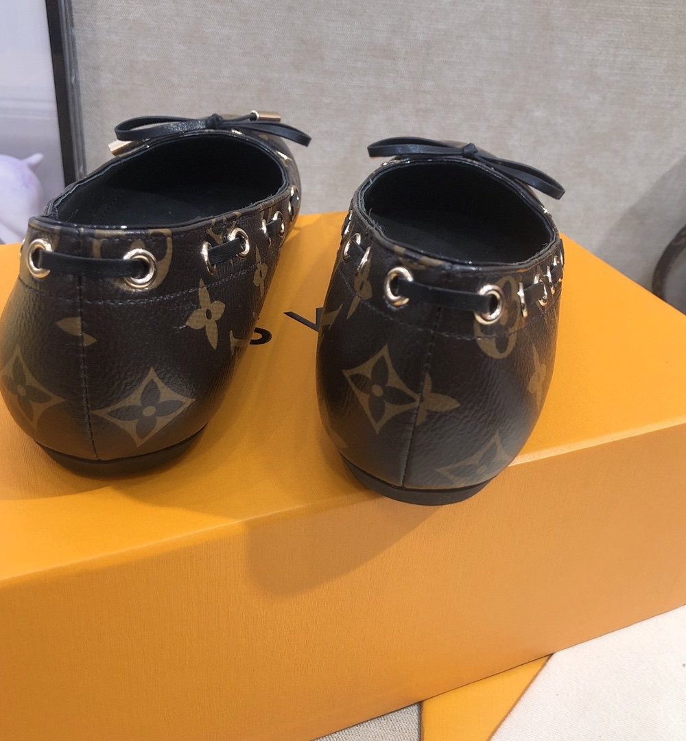 Louis Vuitton Gloria Flat Loafer Patent Monogram Material Brown For Women LV