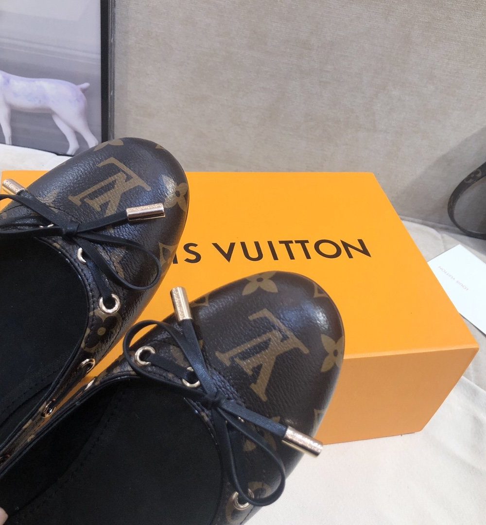 Louis Vuitton Gloria Flat Loafer Patent Monogram Material Brown For Women LV