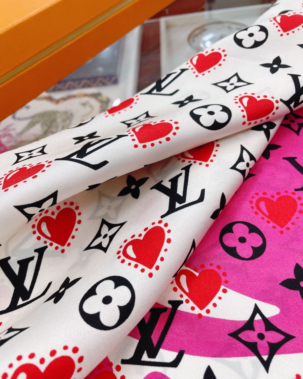 Louis Vuitton I LV U Pink Square Scarf 90cm/35in M77354 