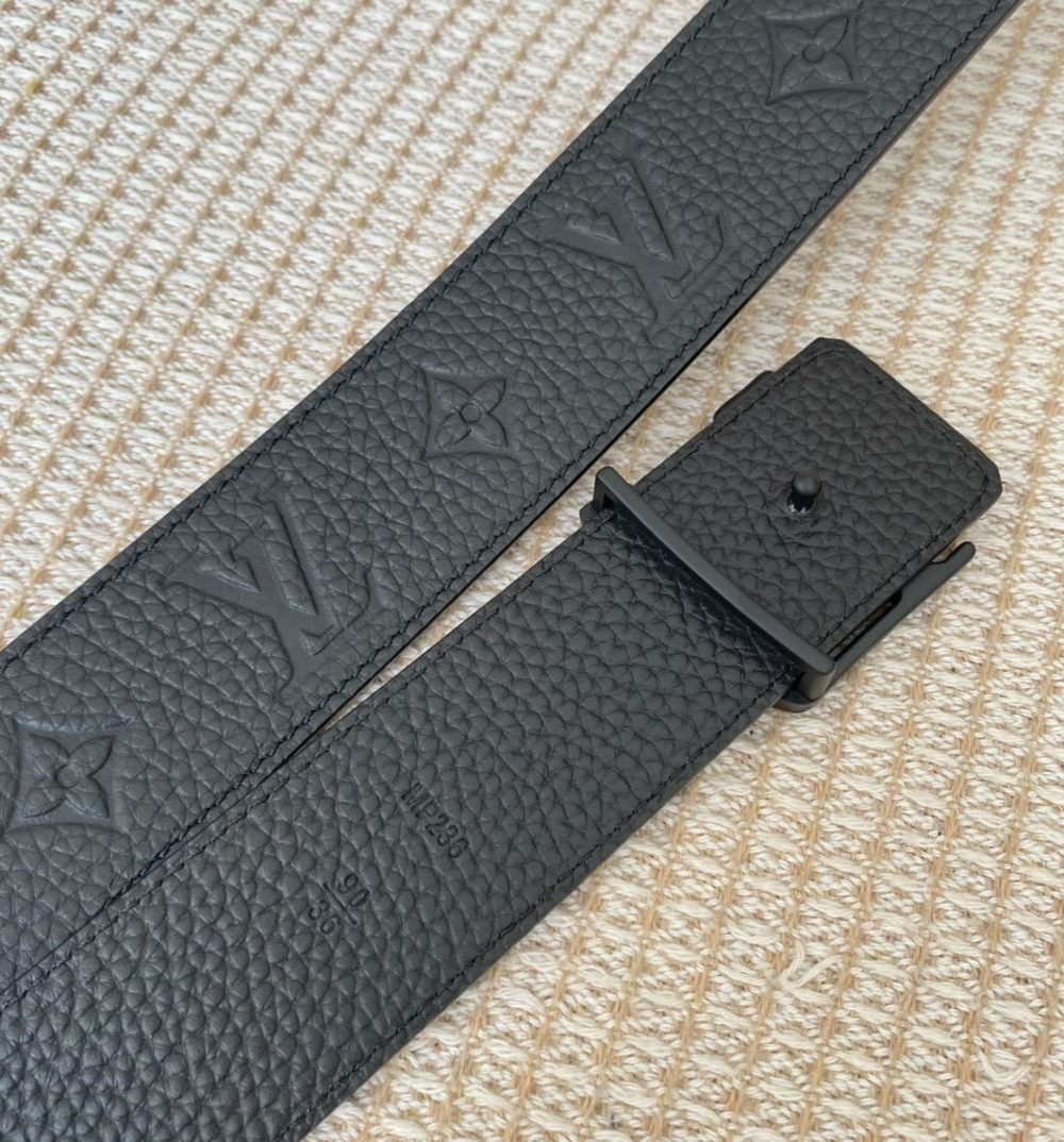 1:1 Replica Louis Vuitton Iconic Reversible LV Belt Black LV Women Belt