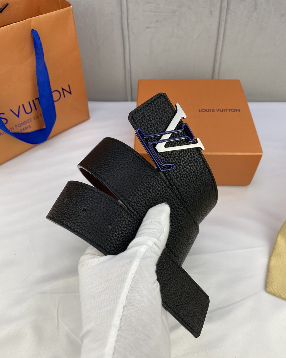 1:1 Replica Louis Vuitton Iconic Reversible LV Belt Black LV Women Belt